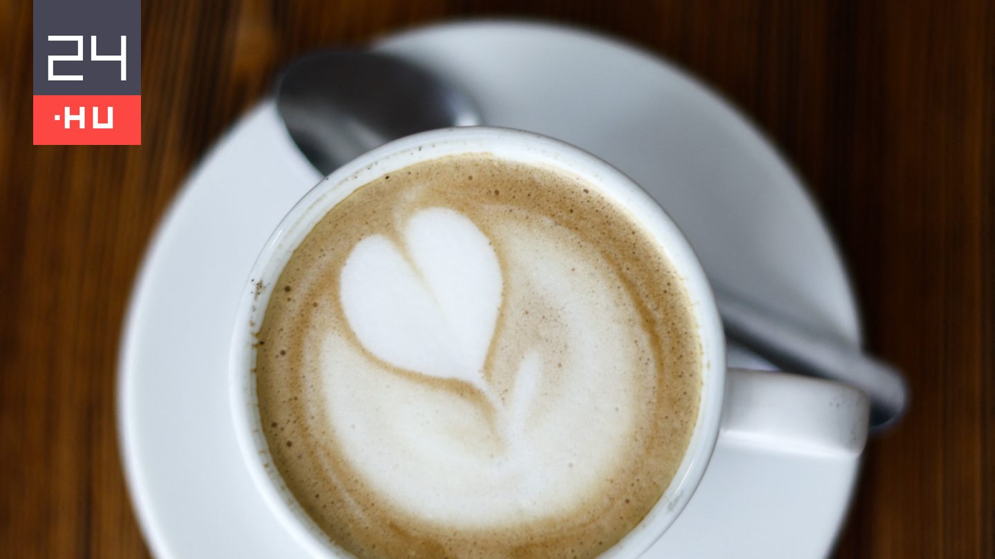 Több, mint egy évtized után bezár a Zoska kávézó, mindenki vihet belőle egy darabot emlékbe