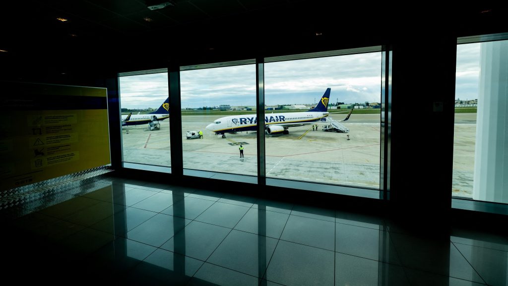 Elfogyott az üzemanyag egy olaszországi repülőtéren