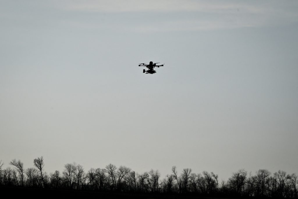 Többszáz embert evakuáltak Romániában becsapódott orosz dróntörmelékek miatt