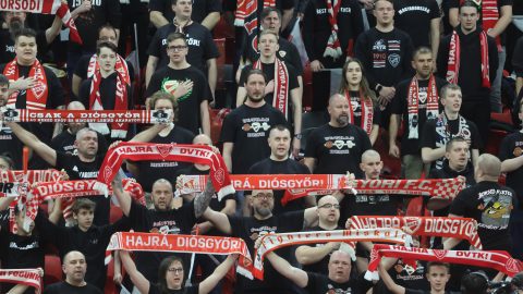 Diósgyõri szurkolók.