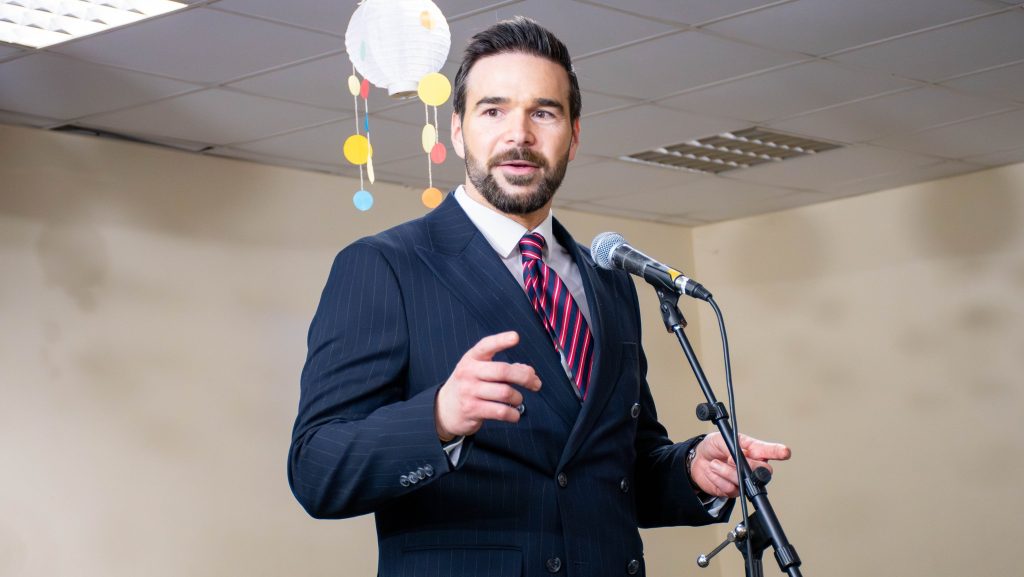 „Én javasoltam nekik a szlogent, hogy ígérjenek rá a Tiszára” – mondja állítólag Debrecen alpolgármestere a Jobbik jelöltjéről egy hangfelvételen