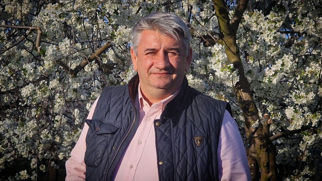 „A DK-nál a véleményemet tudták eddig is” – mondta a párt hajdú-bihari jelöltje, aki a tiszás ellenfelét ajánlja maga helyett