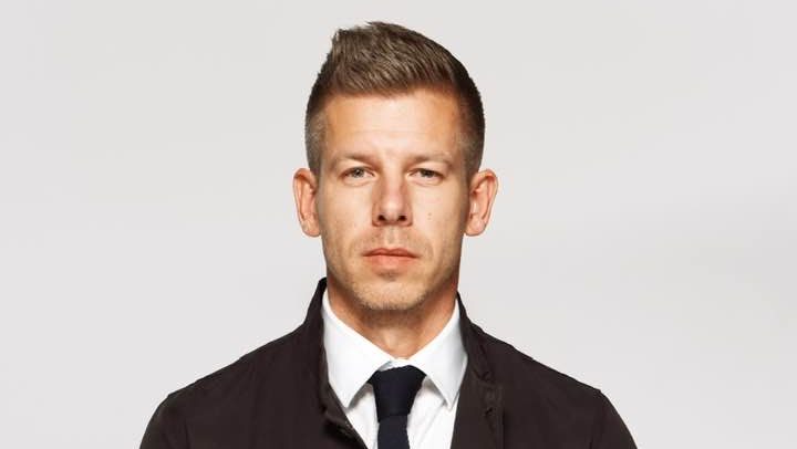 Magyar Péter felszólította a NAV-ot és a rendőrséget, tartóztassák le a NER-es oligarchákat, akik milliárdokat menekítenek külföldre