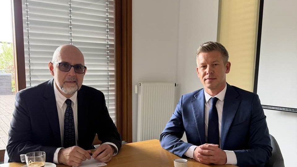 Az RMDSZ elnöke megígérte Magyar Péternek, hogy nem avatkoznak be többé a magyar pártpolitikai küzdelembe