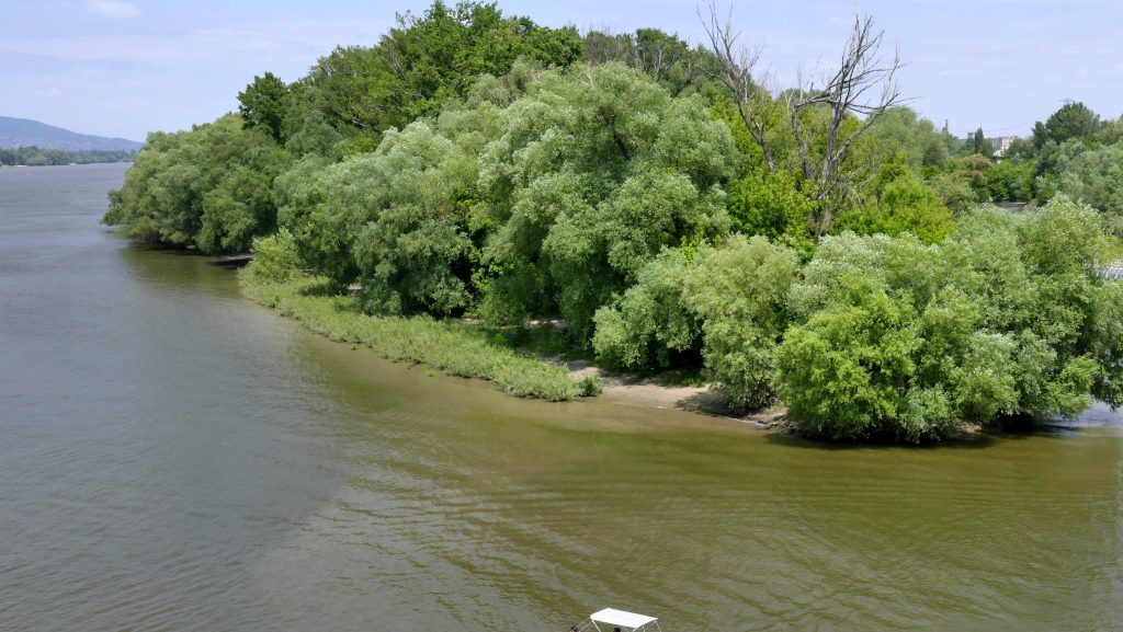 Vitézy Dávid: Két nappal a választások előtt a kormány 3000 lakást engedélyezett a Népszigetre