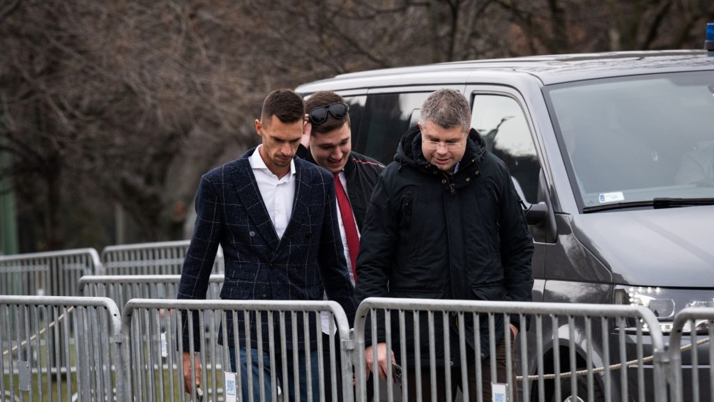 „Ágh Péter csalással nyert” – Magyar Péter új választást követel a vasi 2-es körzetben