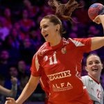 Albek Anna a német-holland közös rendezésű női kézilabda-világbajnokság középdöntőjének 3. fordulójában játszott Magyarország - Dánia mérkőzésen a rotterdami Ahoy Arénában 2025. december 7-én.