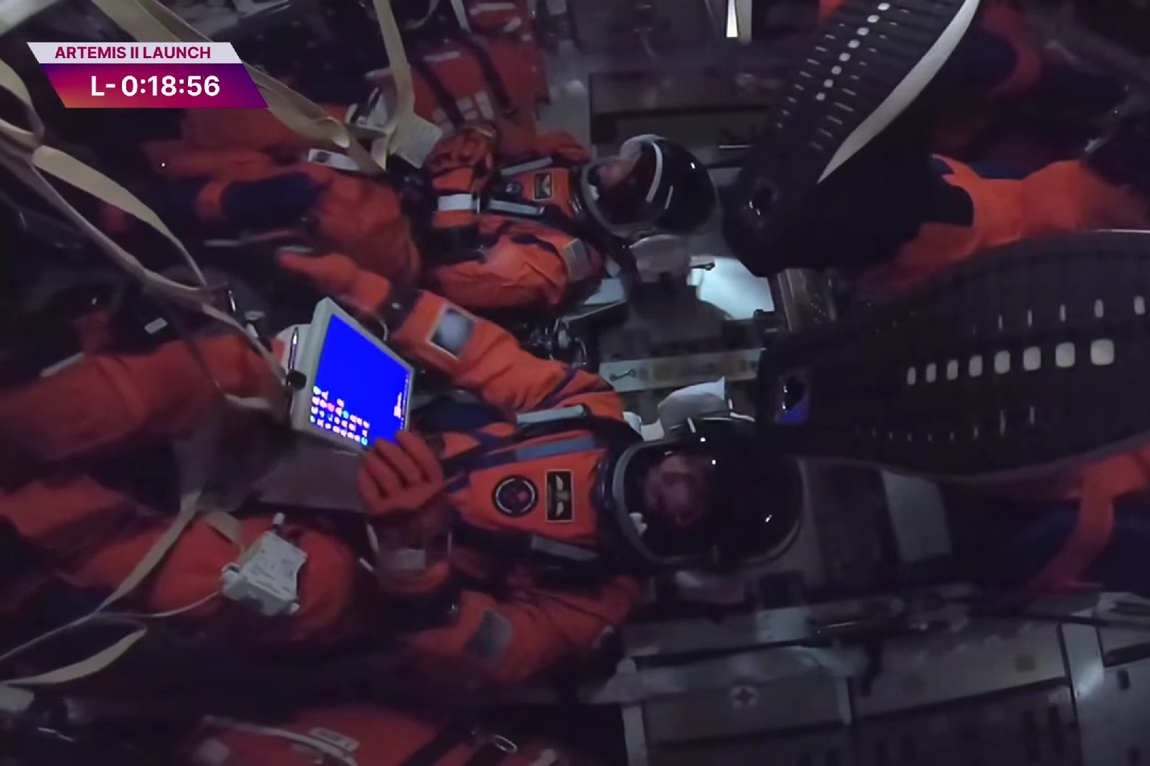 Az Artemis-2 űrhajósai a felbocsátásra várva.