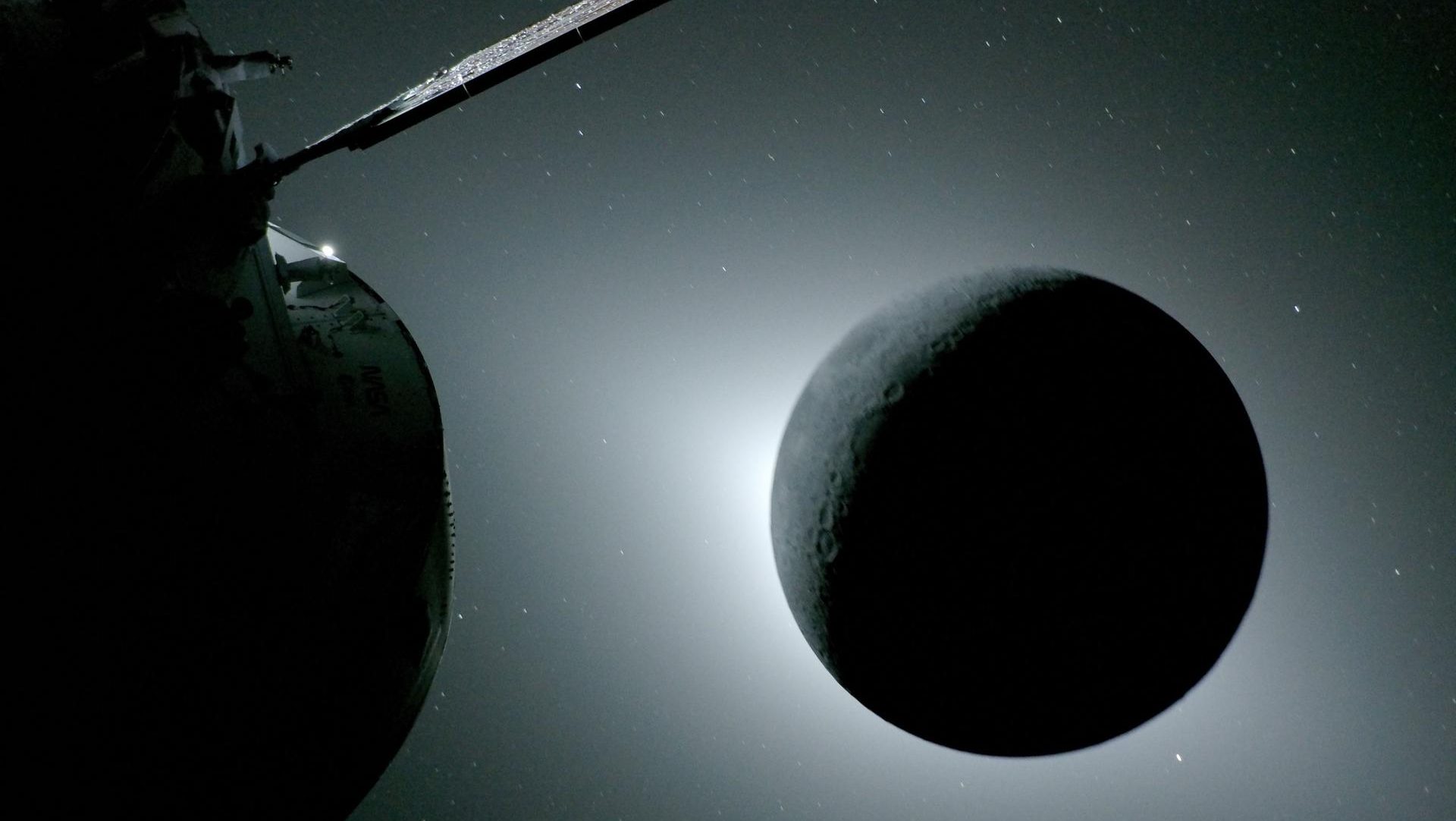 artemis-2 küldetés fotók hold flyby