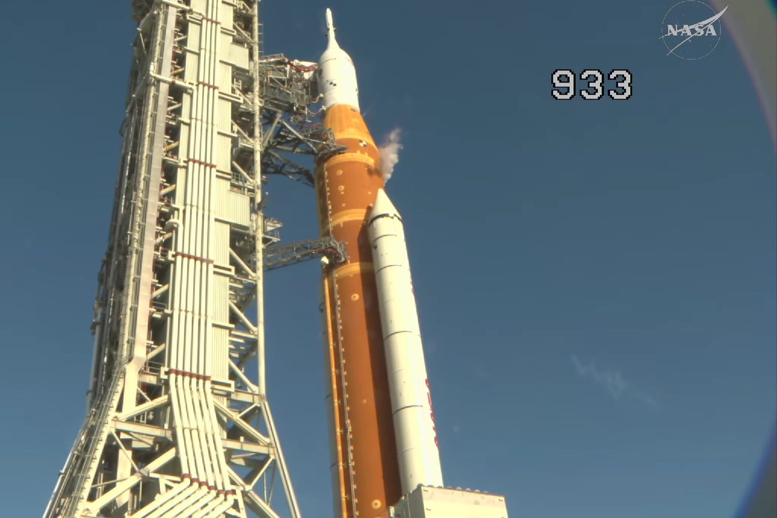 Az SLS űrrakéta a felbocsátás előtt.