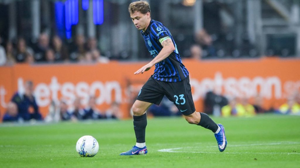 Nicolo Barella of FC Internazionale is in action during the Serie A match between Inter and Cagliari at Stadio San Siro in Milan, Italy, on April 17, 2026. (Photo by Andrea Amato/NurPhoto)