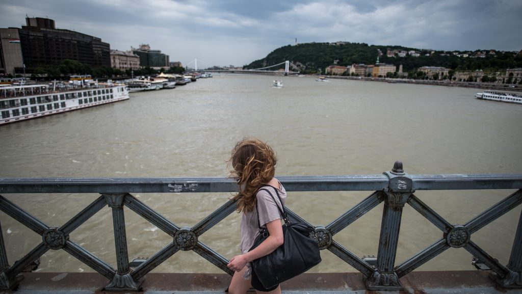 Szélvihar: több megyét érintő riasztást adtak ki