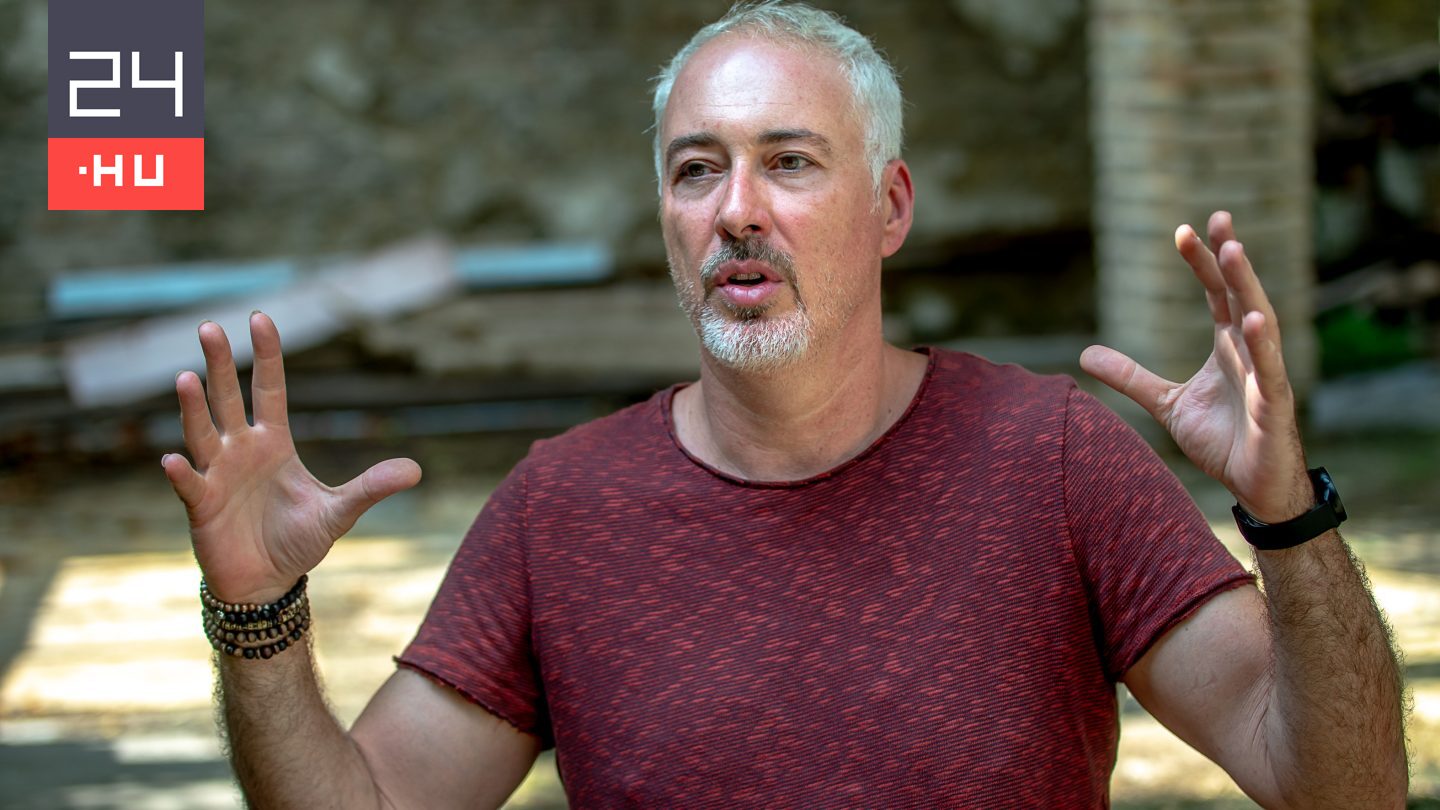 Hajós András a Heti Hetesről: Lehet, hogy más kormányzat lesz, és akkor tök izgi lesz megélni, hogy nem csak Orbán Viktorról kell beszélni