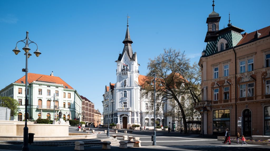 Péntektől tilos az elektromos rollerezés a kaposvári sétálóutcában