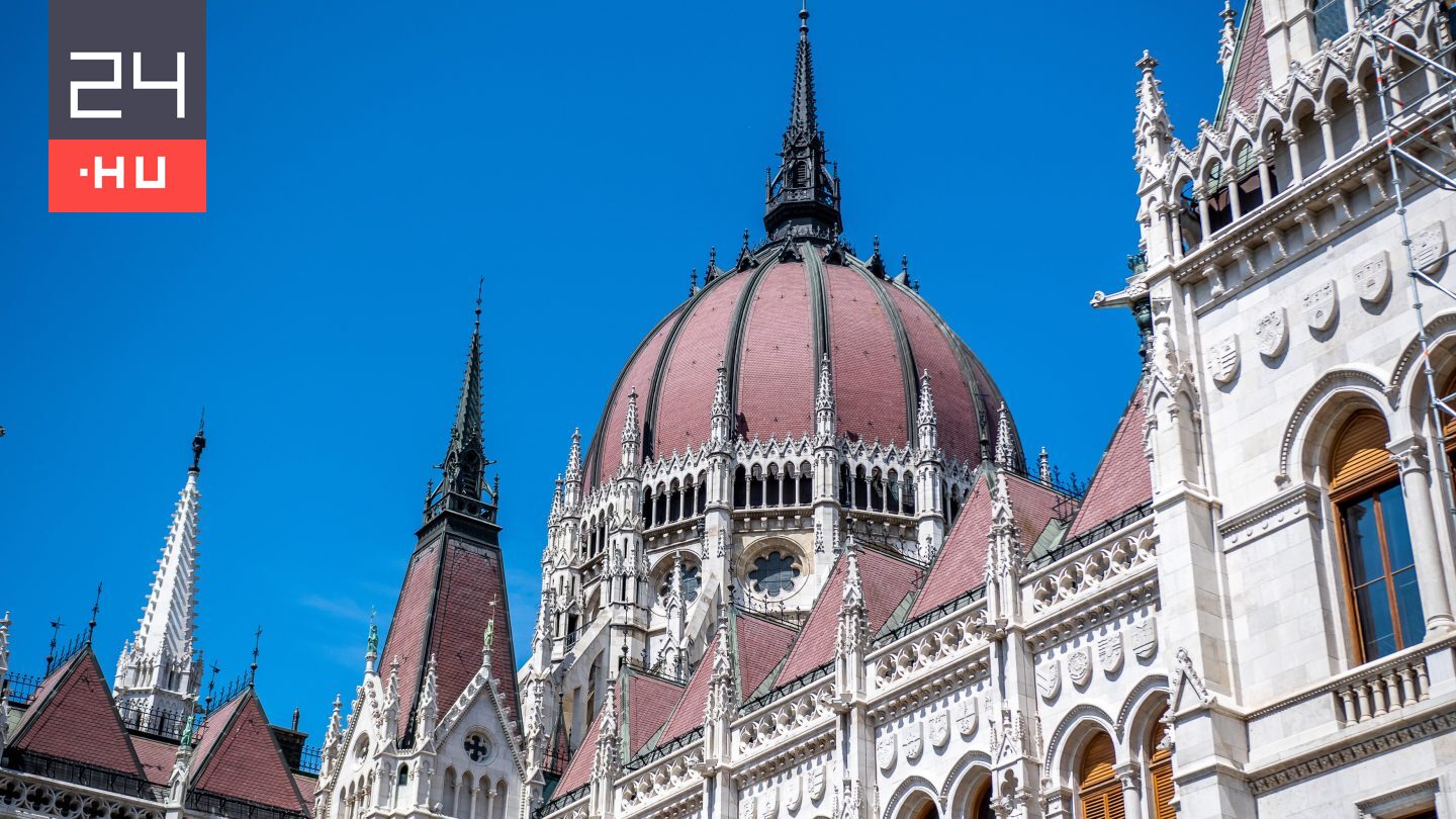 Zsinórban második évben növelte a kormány az államadósságot, megszegve saját tilalmát is