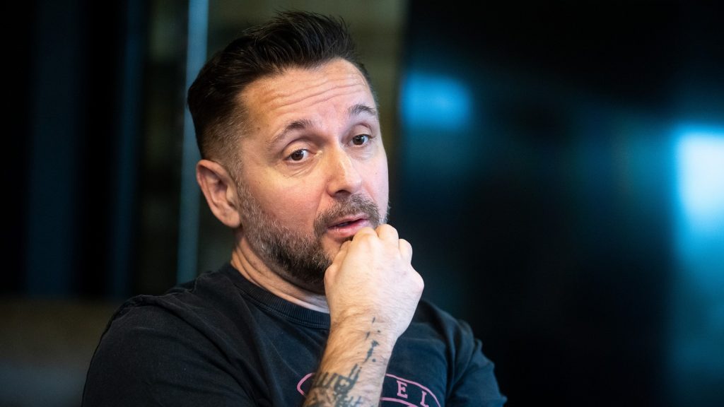 Majka fizetett provokátorokra számít a Rendszerbontó Nagykoncerten, mindenkit óva int tőlük