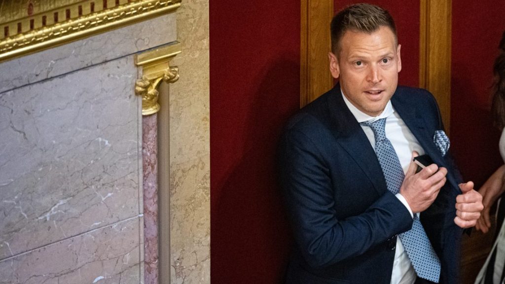 Tiborcz István brókercége a Tisza választási győzelmére fogadott a részvénypiacon