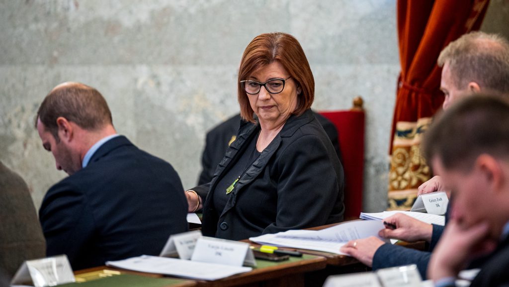 „Könnyű okoskodni tévéstúdiókból meg tanácsadói szerződések mögül” – visszaszólt a DK politikusa a visszalépésüket nyílt levélben kérő volt baloldali vezetőknek