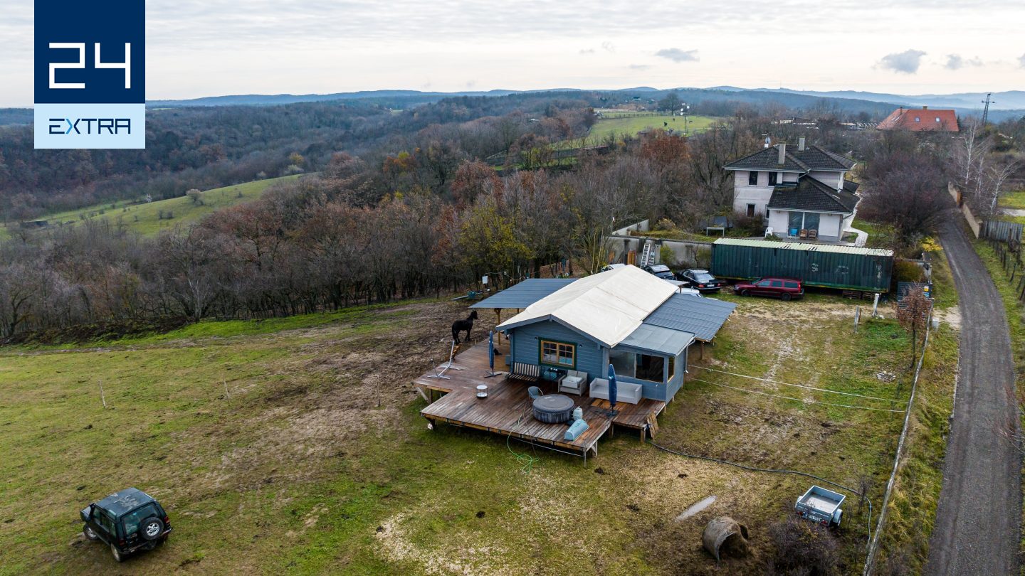 Utolsó erejével még lecsap a NER a lómenhelyre, végrehajtást kért az épületük lebontására