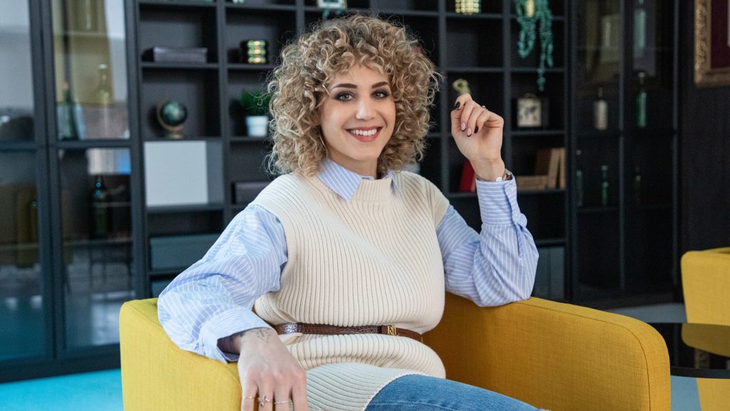 Megszületett Nyári Dia kislánya