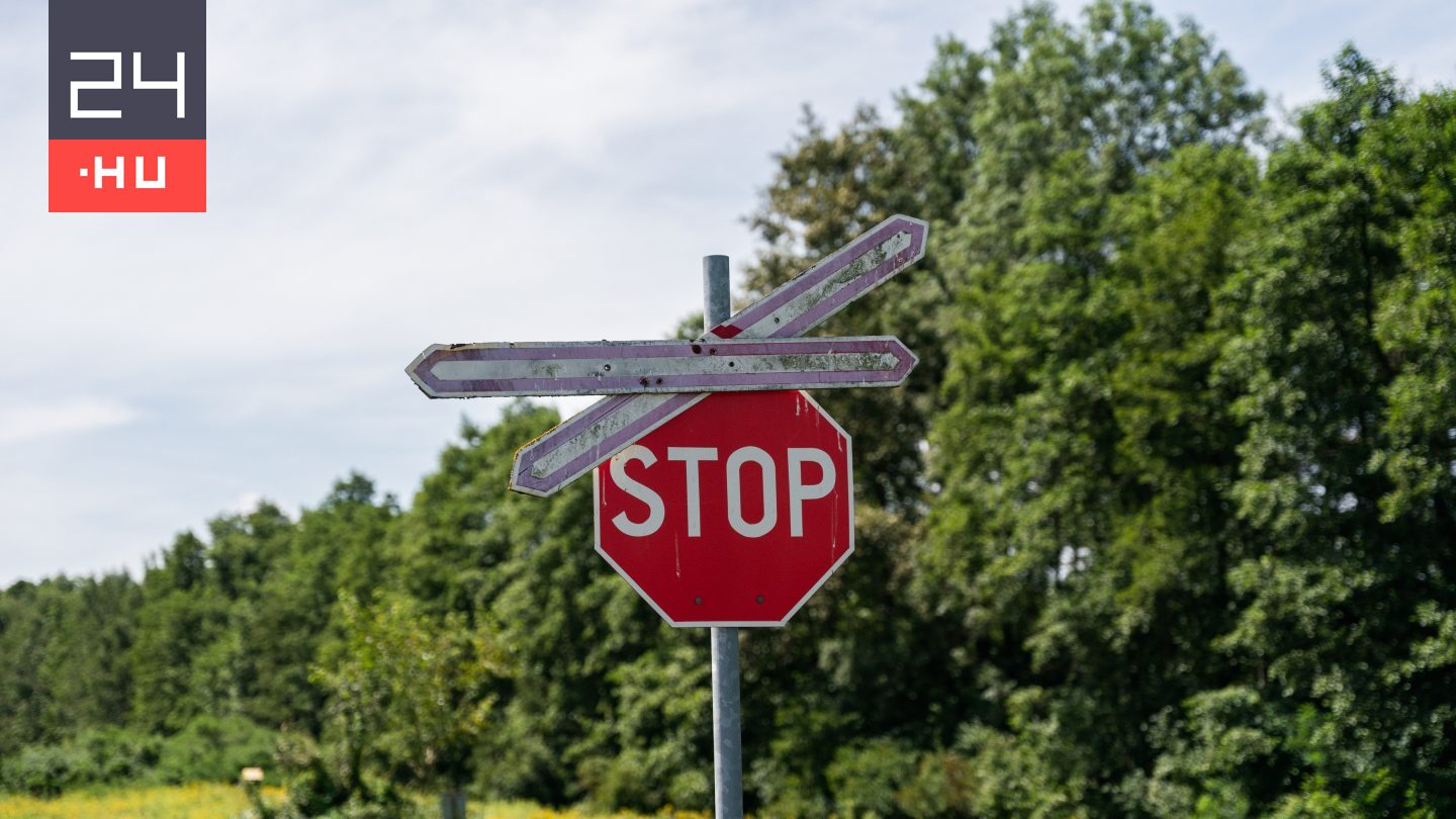 Ez a tíz kérdés megmutatja, mennyire ismered a közlekedési táblákat