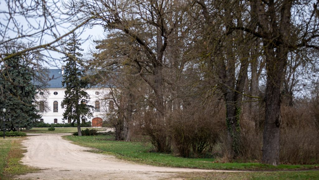 Videó: szabadlábra került a bicskei gyermekotthon volt igazgatója