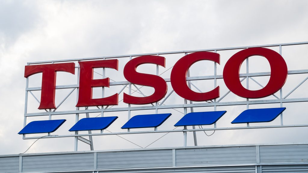 Bezár két budapesti Tesco-áruház