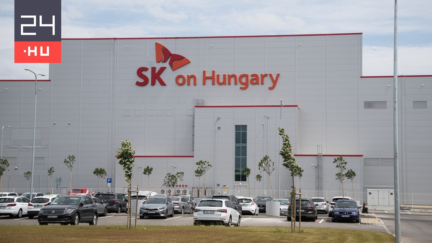 Megvan, mi okozta a tüzet az iváncsai akkumulátorgyárban