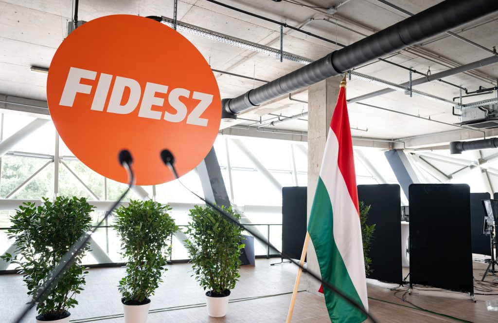 Bejelentés: itt a Fidesz-KDNP parlamenti frakciója, nagy nevek hiányoznak
