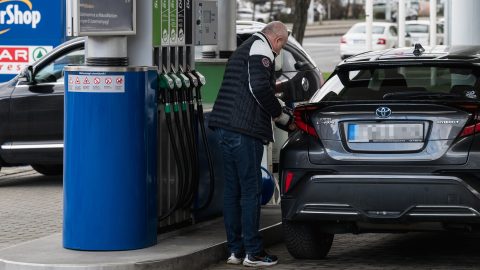 benzin, gázolaj, ár, átváltozás, védett ár