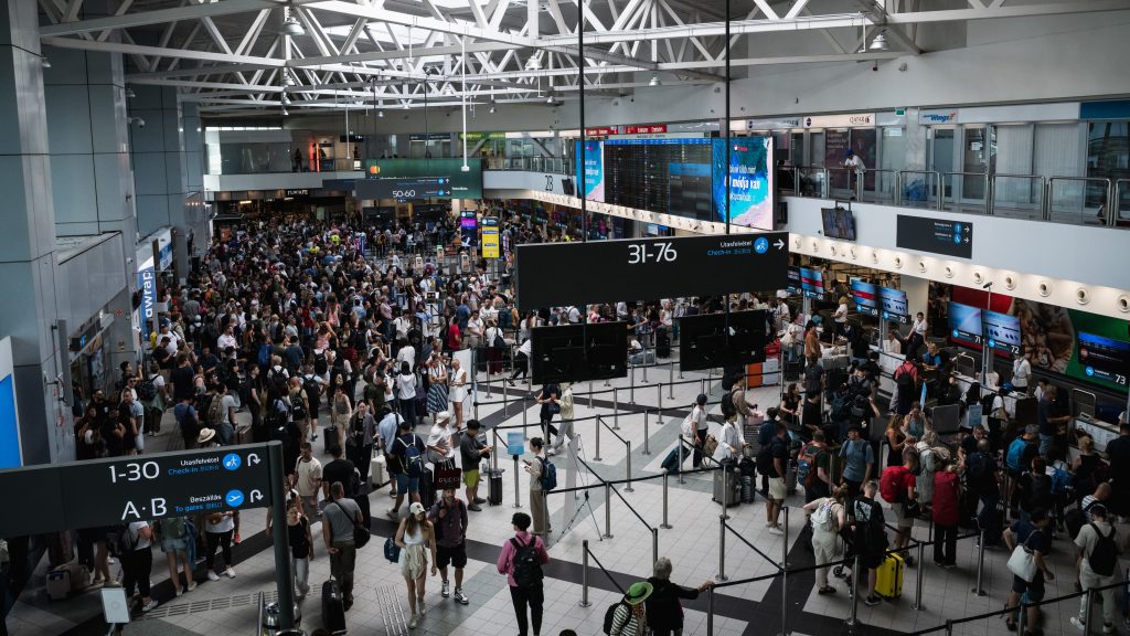 Madas László: Reális forgatókönyv, hogy hamarosan másnapi járatokat törölnek légitársaságok