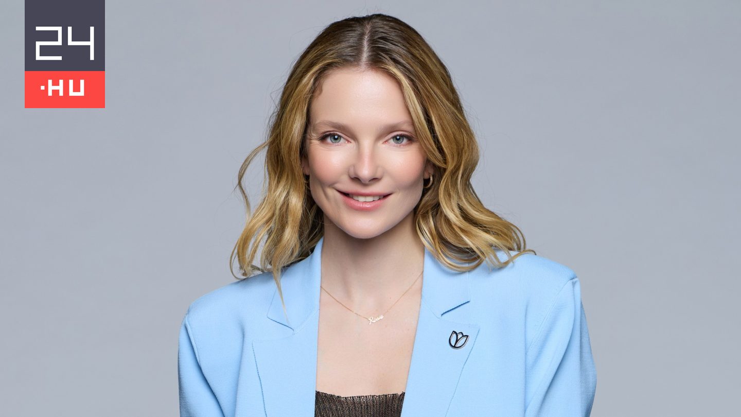 Mihalik Enikő a kislányával együtt szerepel egy ruhamárka reklámfotóin