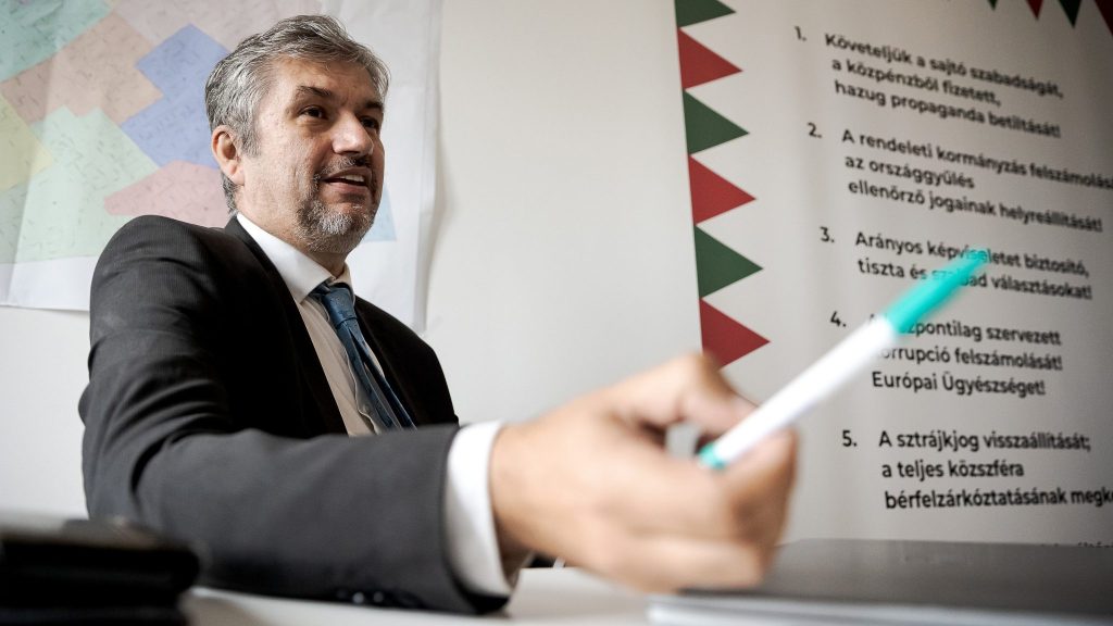 Hadházy Ákos: Orbán Viktor így előbb kerülhet előzetesbe