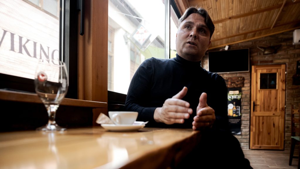 Magyar Péter a szlovákiai magyar párt elnökének: Elvárjuk, hogy az anyaországi támogatásból ne Fidesz-propagandát közvetítsenek