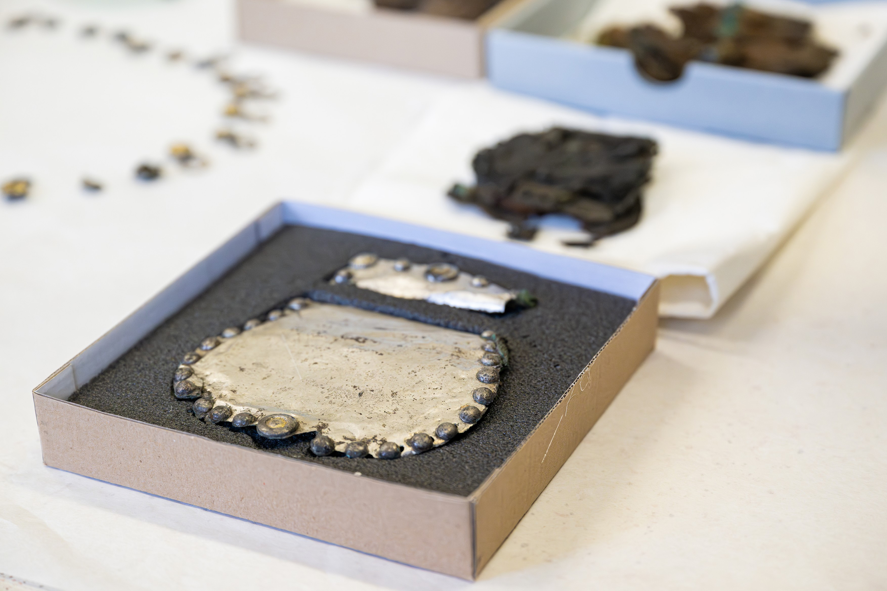 honfoglaló harcos ezüst tarsolylemeze