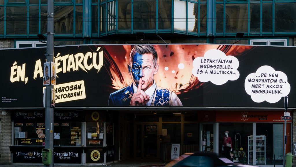 Máris eltűnt a boltokból a Magyar Pétert lejárató propaganda-képregény