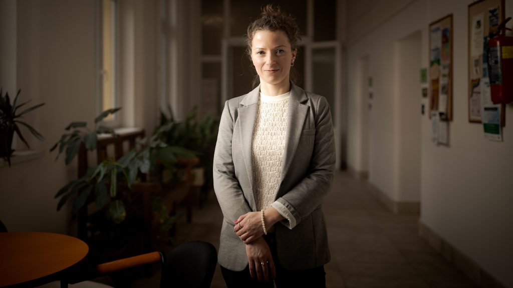 „Úgy éljük az életünket, hogy a halál lehetőségét távol tartjuk magunktól” – ezt kell tudni az onkopszichológiáról