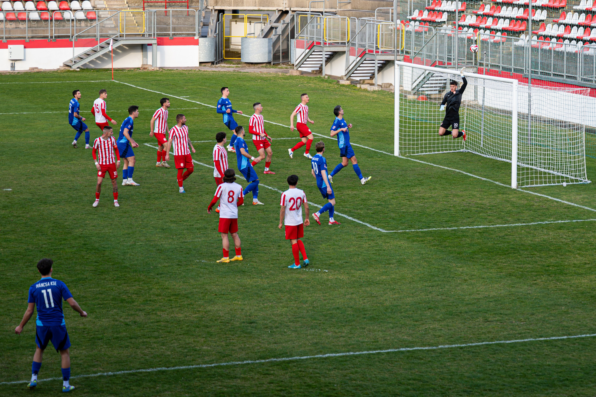 Mi közük Maradonához a dunaújvárosi körzet képviselőjelöltjeinek? 22