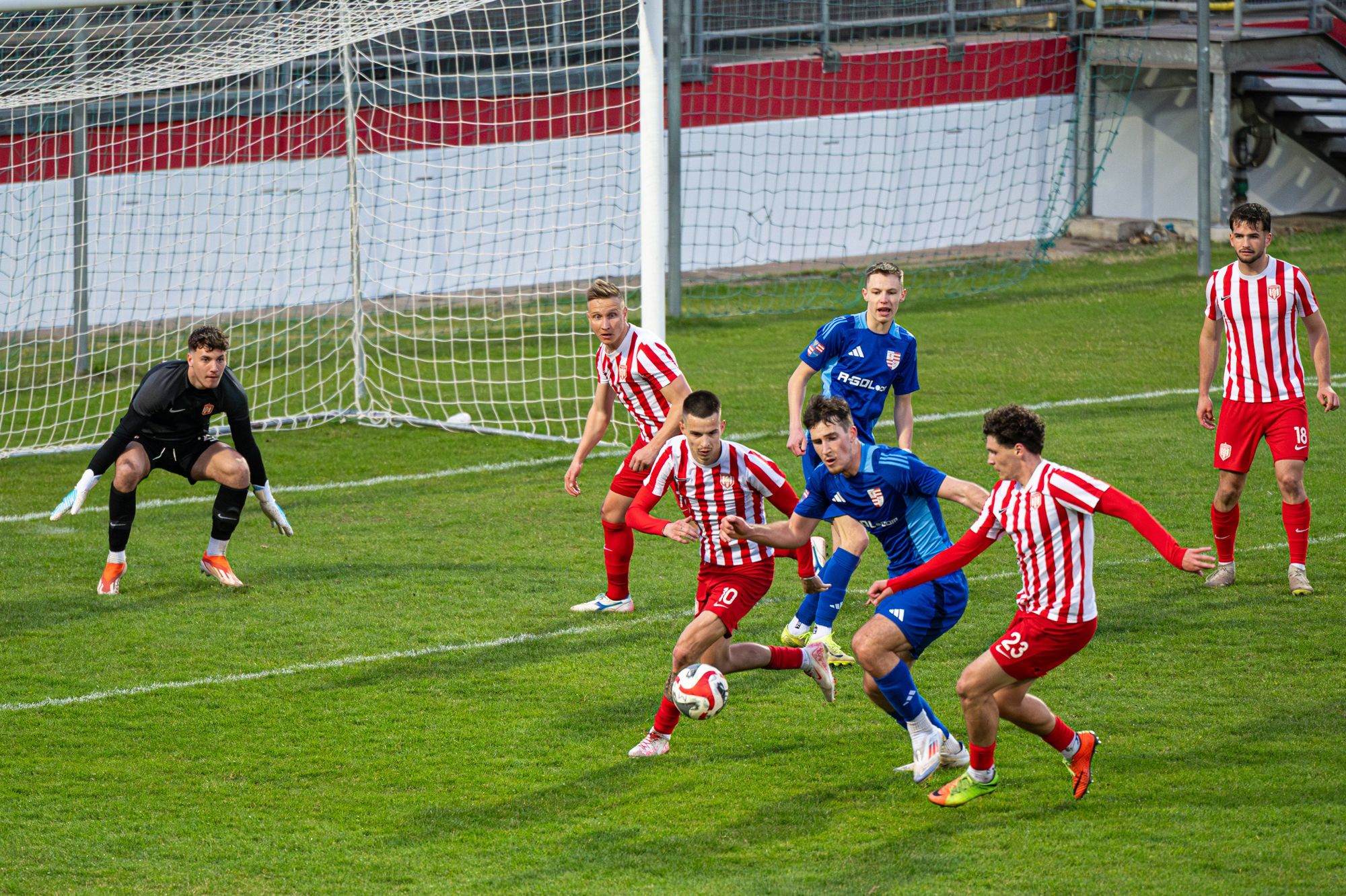 Mi közük Maradonához a dunaújvárosi körzet képviselőjelöltjeinek? 3