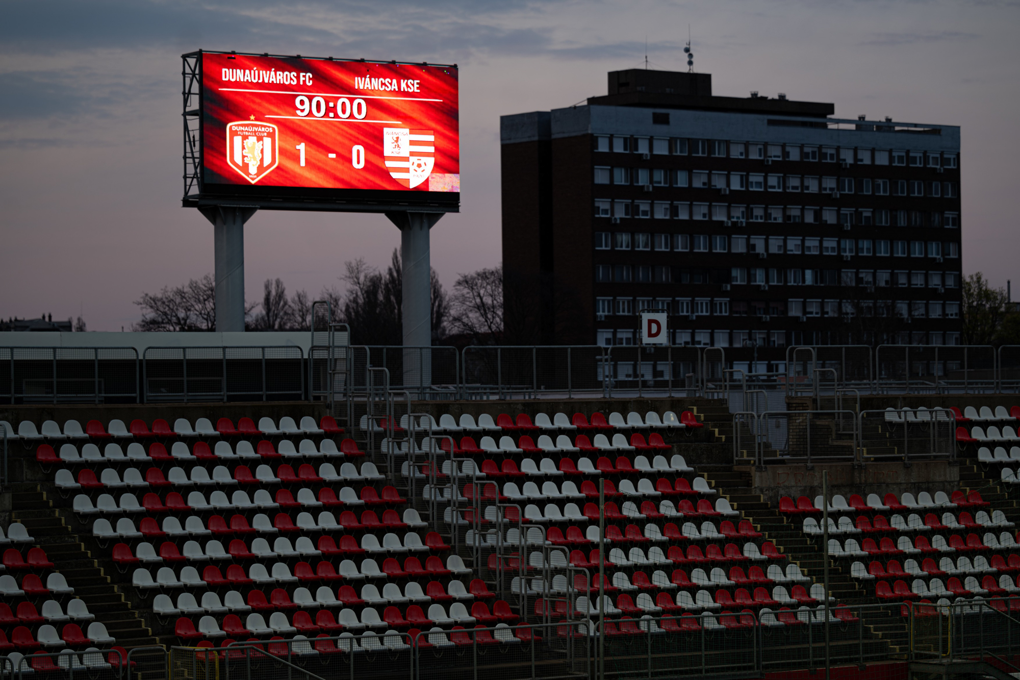 Mi közük Maradonához a dunaújvárosi körzet képviselőjelöltjeinek? 35