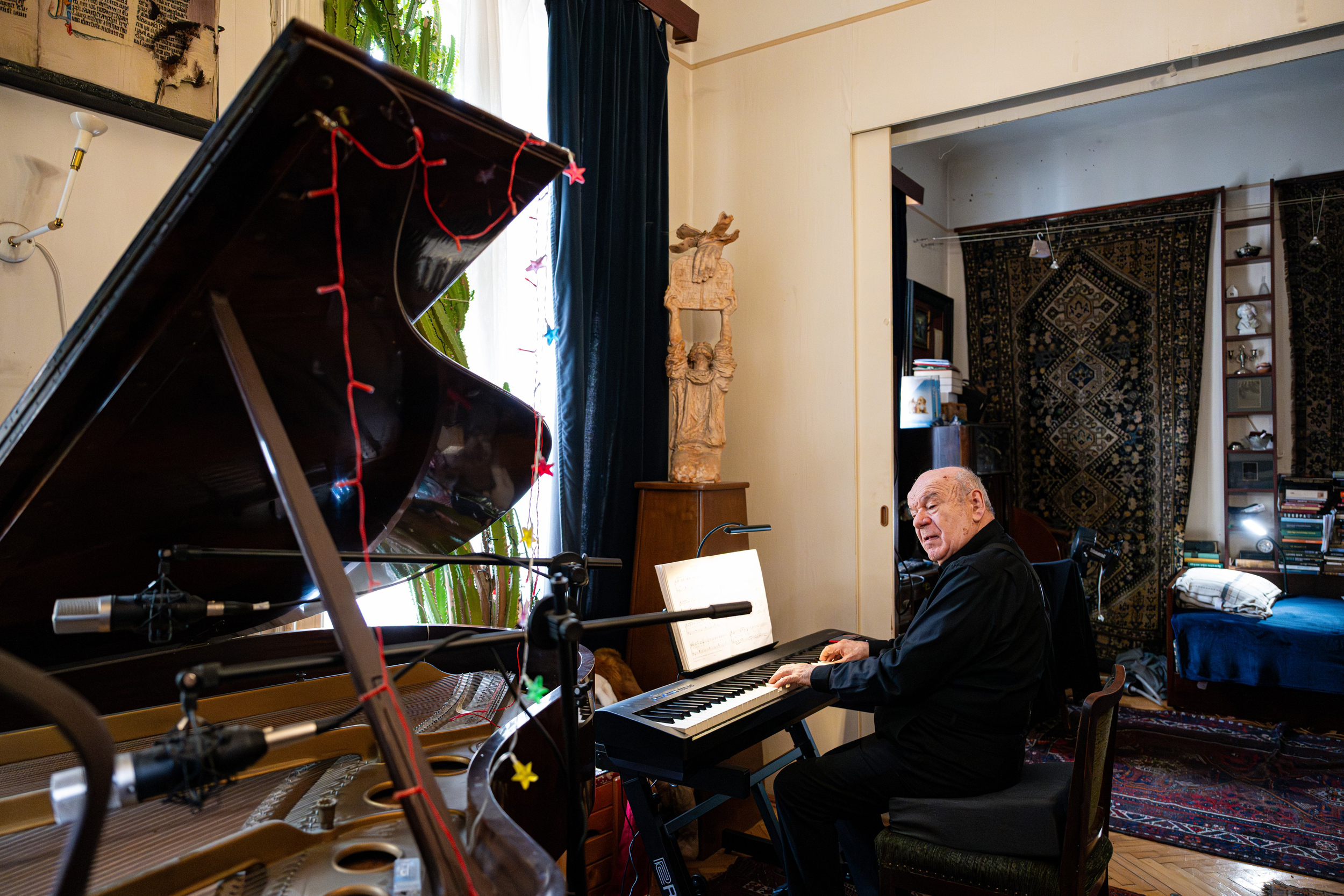 „Reménytelennek látom Magyarország helyzetét” – szegényen szeretne meghalni, saját lakását is elajándékozta Fellegi Ádám 10