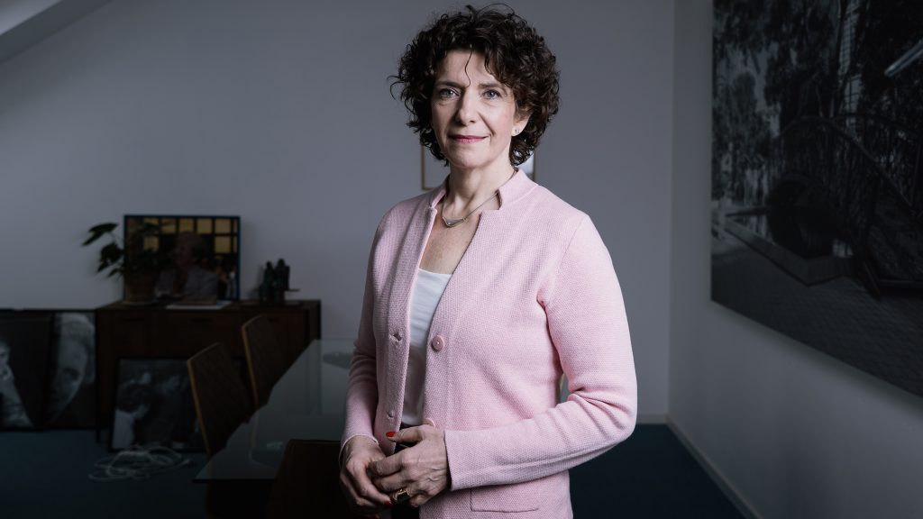 Dobrev Klára: Ki az a bolond, aki hárompárti parlamentet akar ilyen helyzetben?