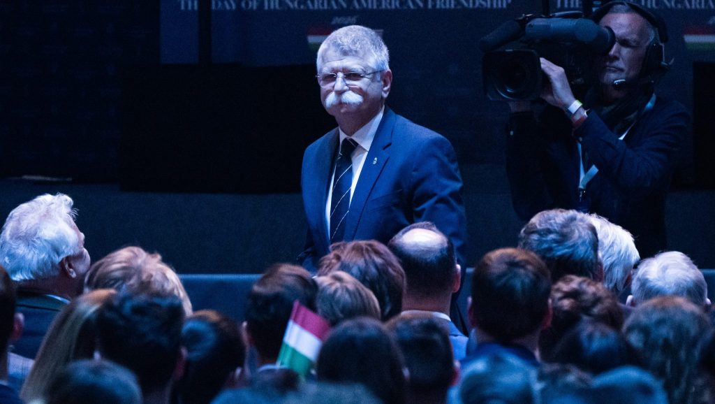 Bayer Zsolt darált, Kövér László sátánozott