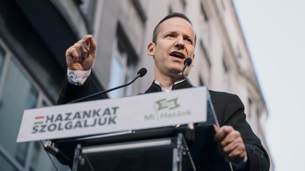 Toroczkai: egyetlenegy jelöltünk sem lép vissza, Magyar Péter hazudik