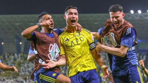 Cristiano Ronaldo, miután gólt szerzett az al-Ahli elleni rangadón.