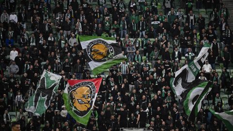 A Ferencváros szurkolói a labdarúgó Fizz Liga 26. fordulójából elhalasztott Ferencvárosi TC - Puskás Akadémia FC mérkőzésen.