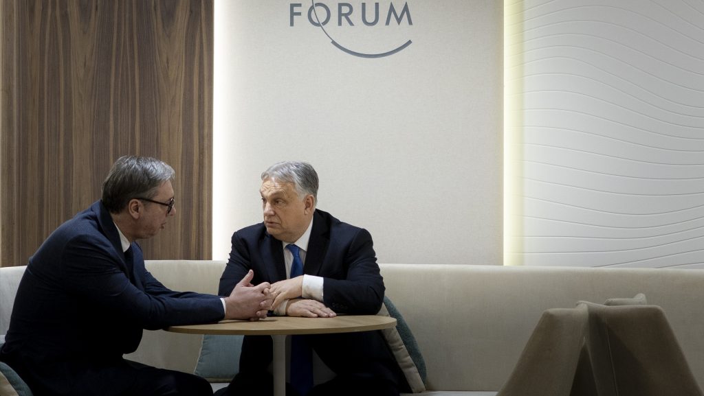 Reakció Belgrádból: „Ezek azok az okok, amelyek miatt Vucic segíteni akart Orbánnak”