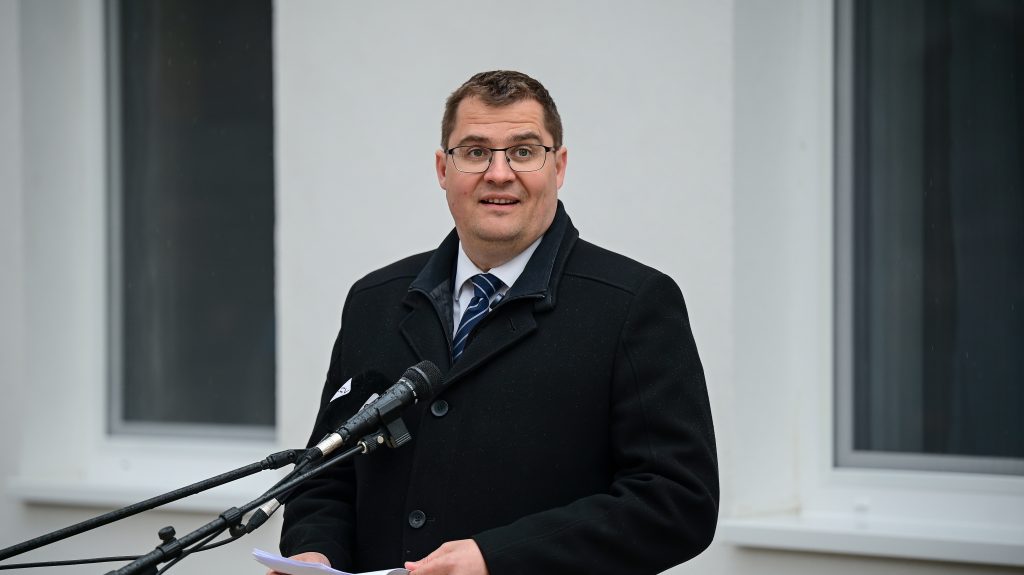 Leárulózta Wáberer Györgyöt a Miniszterelnöki Irodát vezető államtitkár