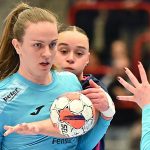 Stranigg Zsófia (jobbra), a Mosonmagyaróvár és Faragó Luca, a német Thüringer játékosa.