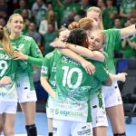 A gyõztes gyõri csapat játékosai az Odense elleni meccs után.